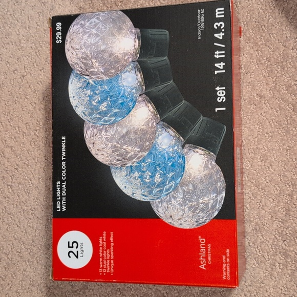 LED Dual Color Twinkle Christmas Lights in White and Blue NEW (set #2) - Picture 5 of 8